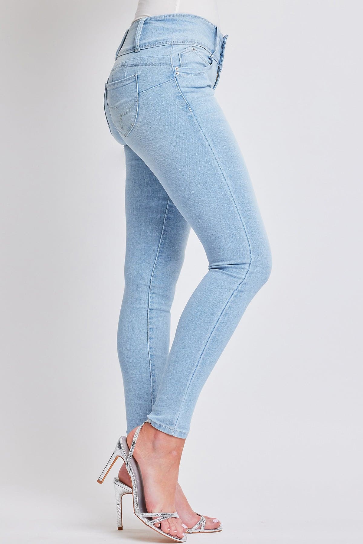 Q Celeste Blue
