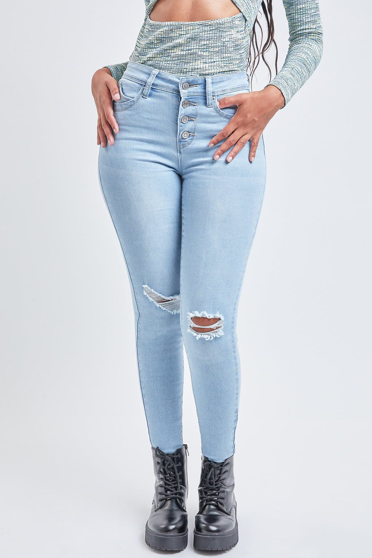 L Light Blue Rips