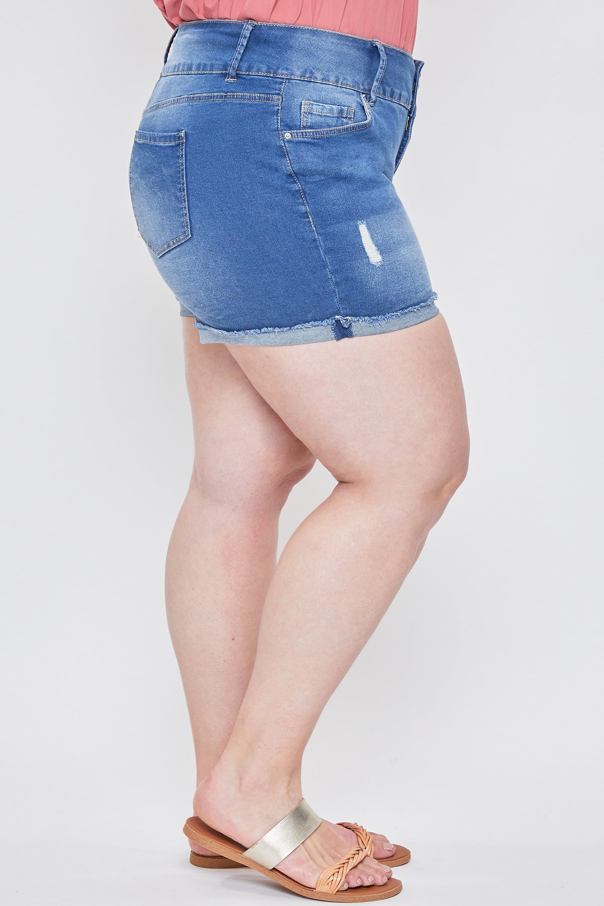 Women´s Plus Essential 3-Button Fray Cuff Shorts