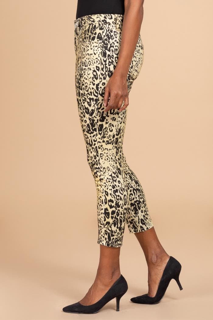 Women Mid Rise Animal Print Ankle Jean Wp9327