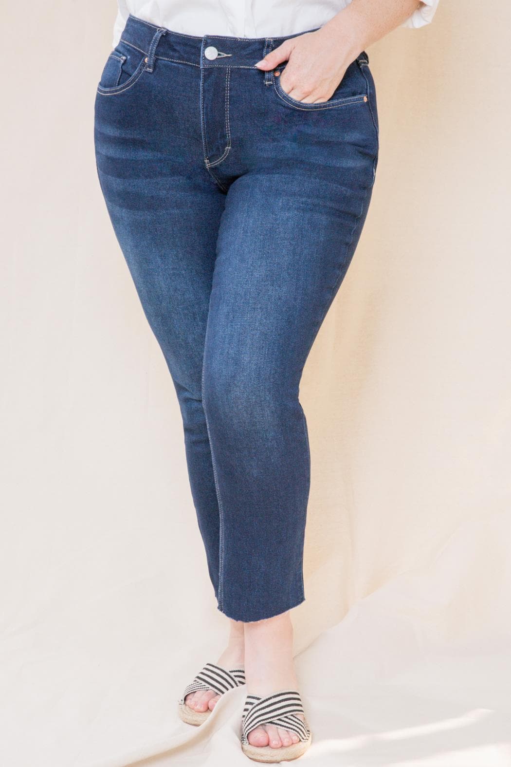 Women Plus Size Vintage Dream High Rise Straight Leg Jean With Raw Hem Xp968772