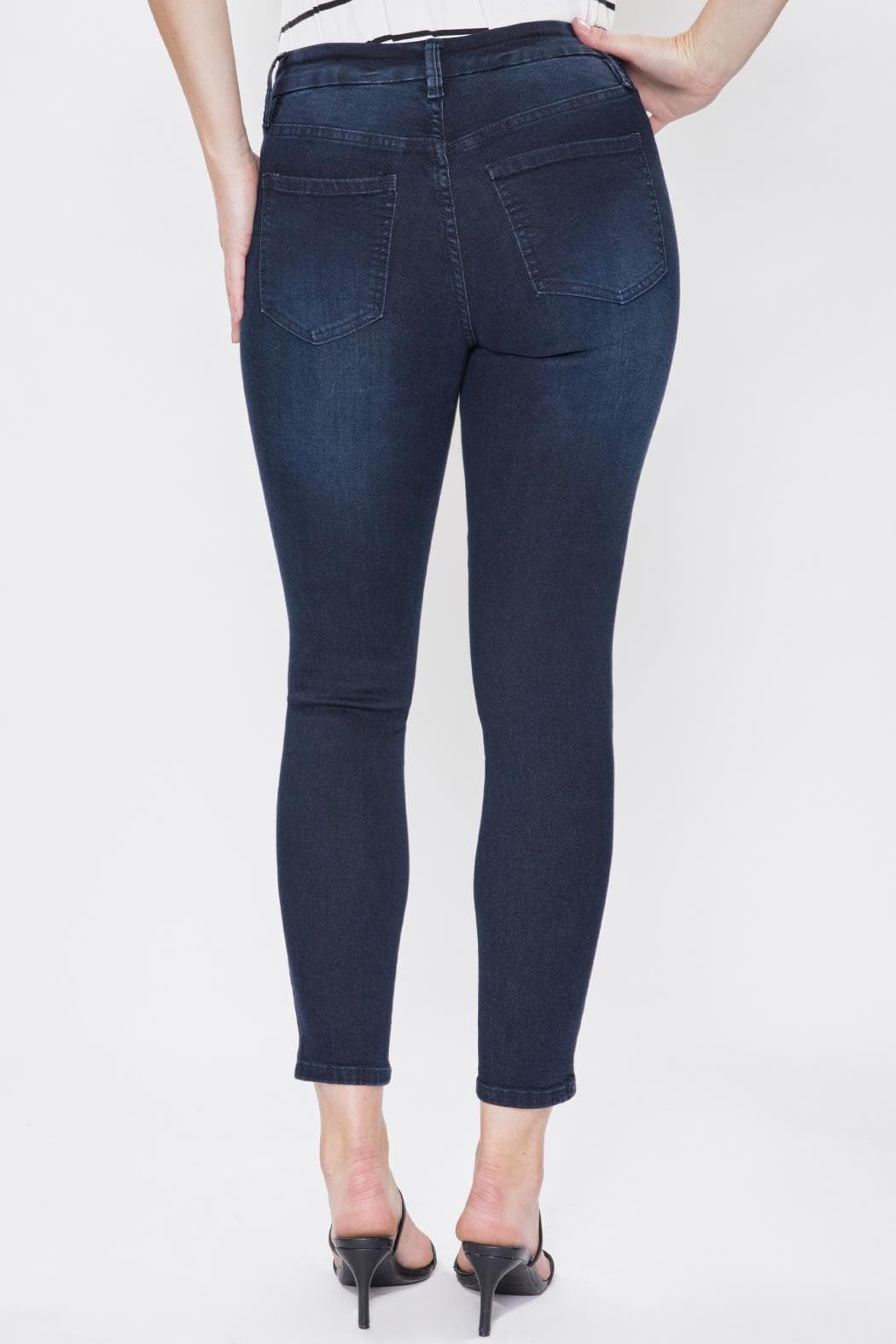 Women Curvy Fit High Rise Skinny Jean Made With Recycled Fibers Wp988951N