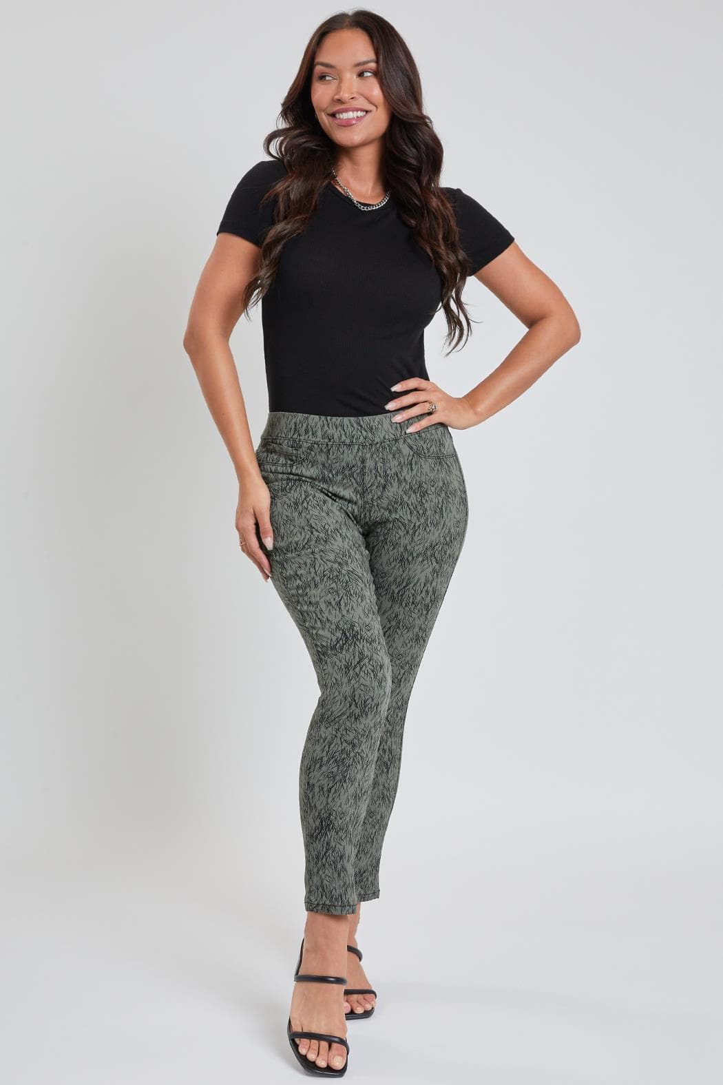 Women's Petite Mid Rise Jeggings from ROYALTY – Royalty For me