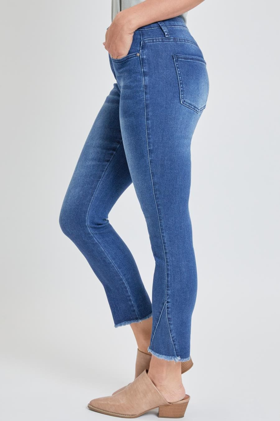 Women Skinny Jean With Side Seam Insert Made With Recycled Fibers Wp85951N