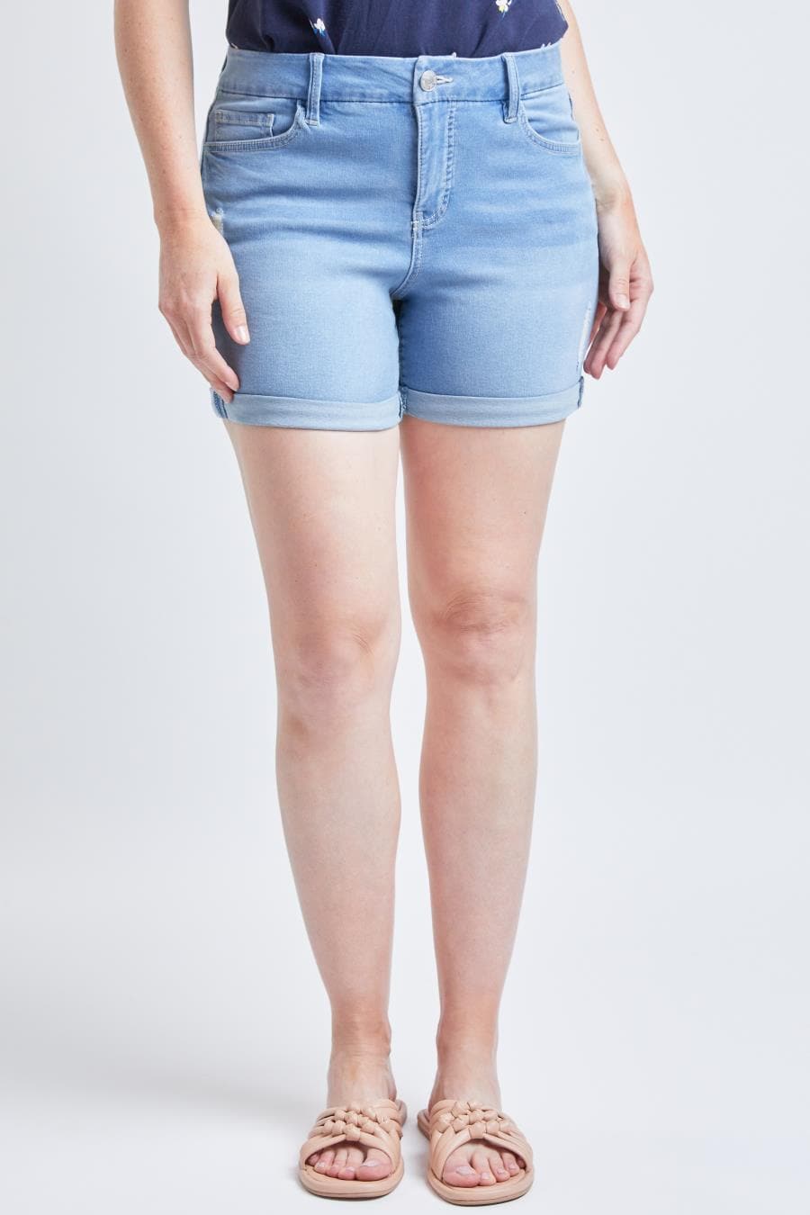 Women Curvy High Rise Cuffed Shorts Ws253141