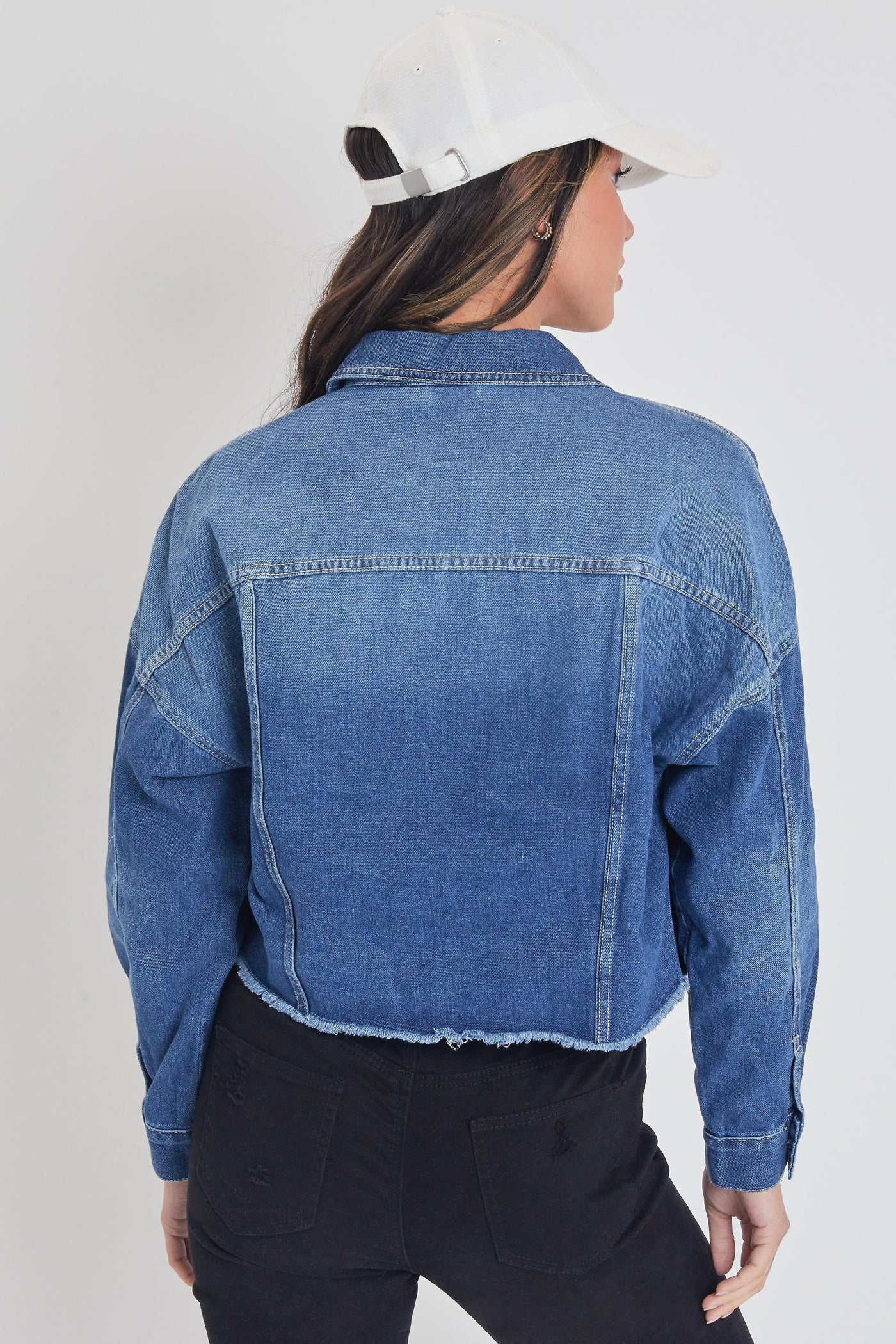 Junior Cropped Denim Jacket With Raw Hem J108076