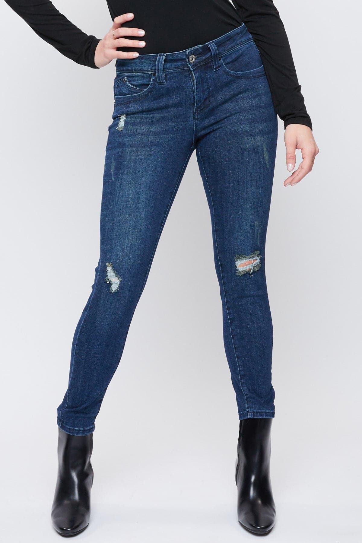 Women's Petite WannaBettaButt Mid Rise Skinny Jeans