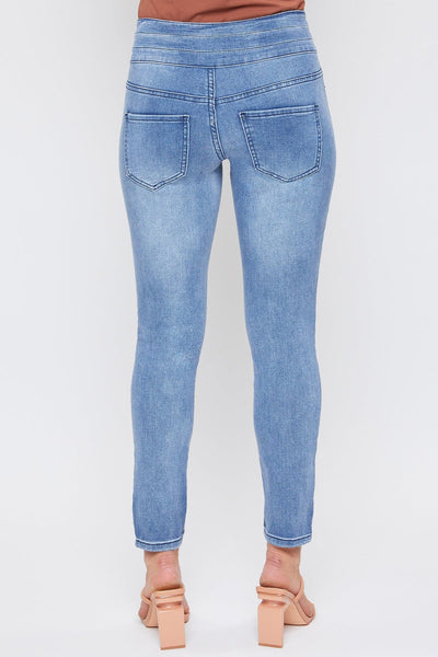 Women's Fashion First Mid Rise 3-Button Skinny Jeans