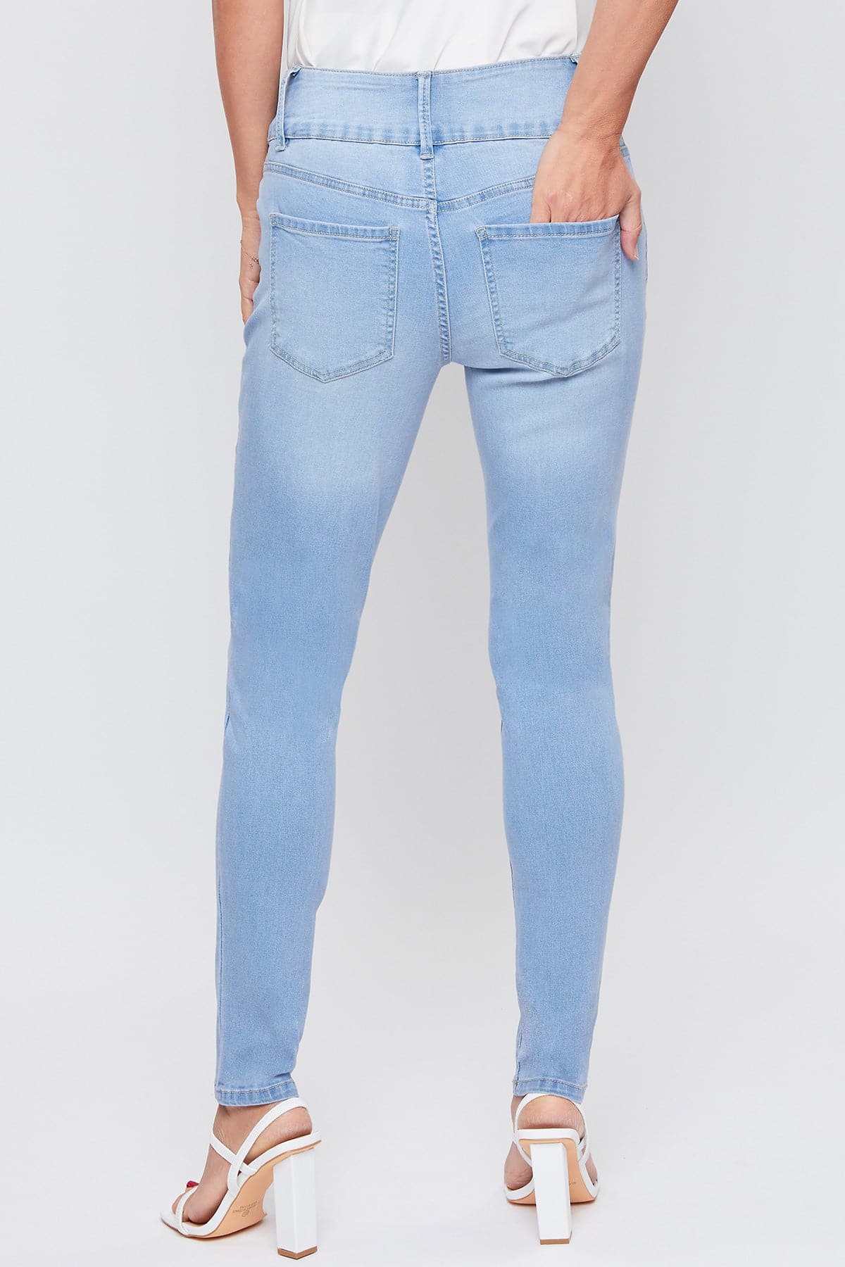 Women's 3 Button Signature Slim Stretch High Rise Skinny Jeans