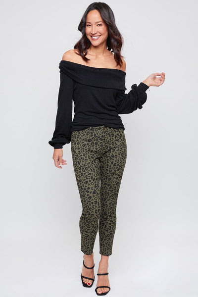 Women's Mid Rise Animal Print Ankle Jean