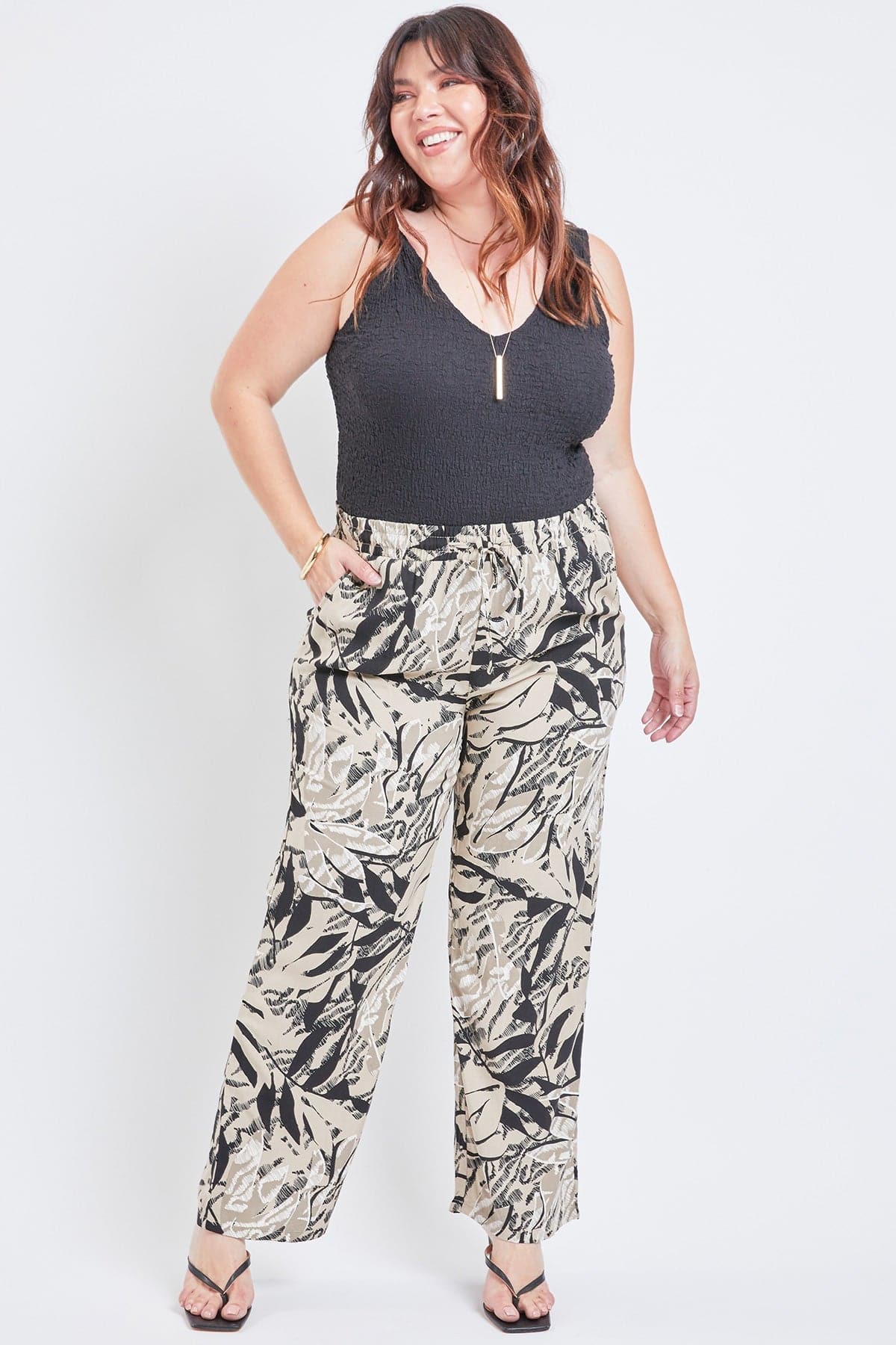Women's Plus Size High Rise Drawstring Straight Pants from ROYALTY –  Royalty For me