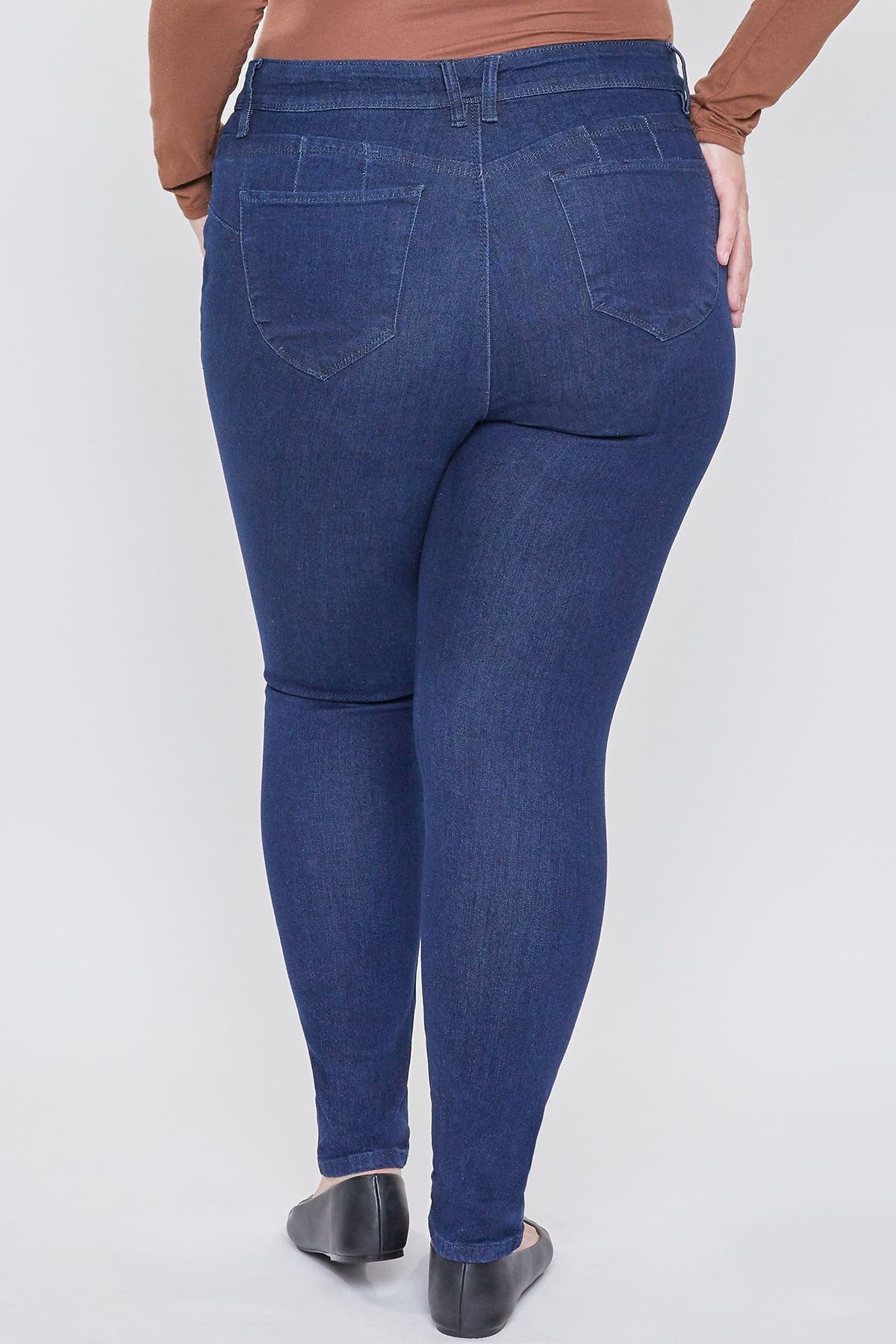 Women's Plus Size WannaBettaButt Mid Rise 1 Button Skinny Jean With Regular Hem