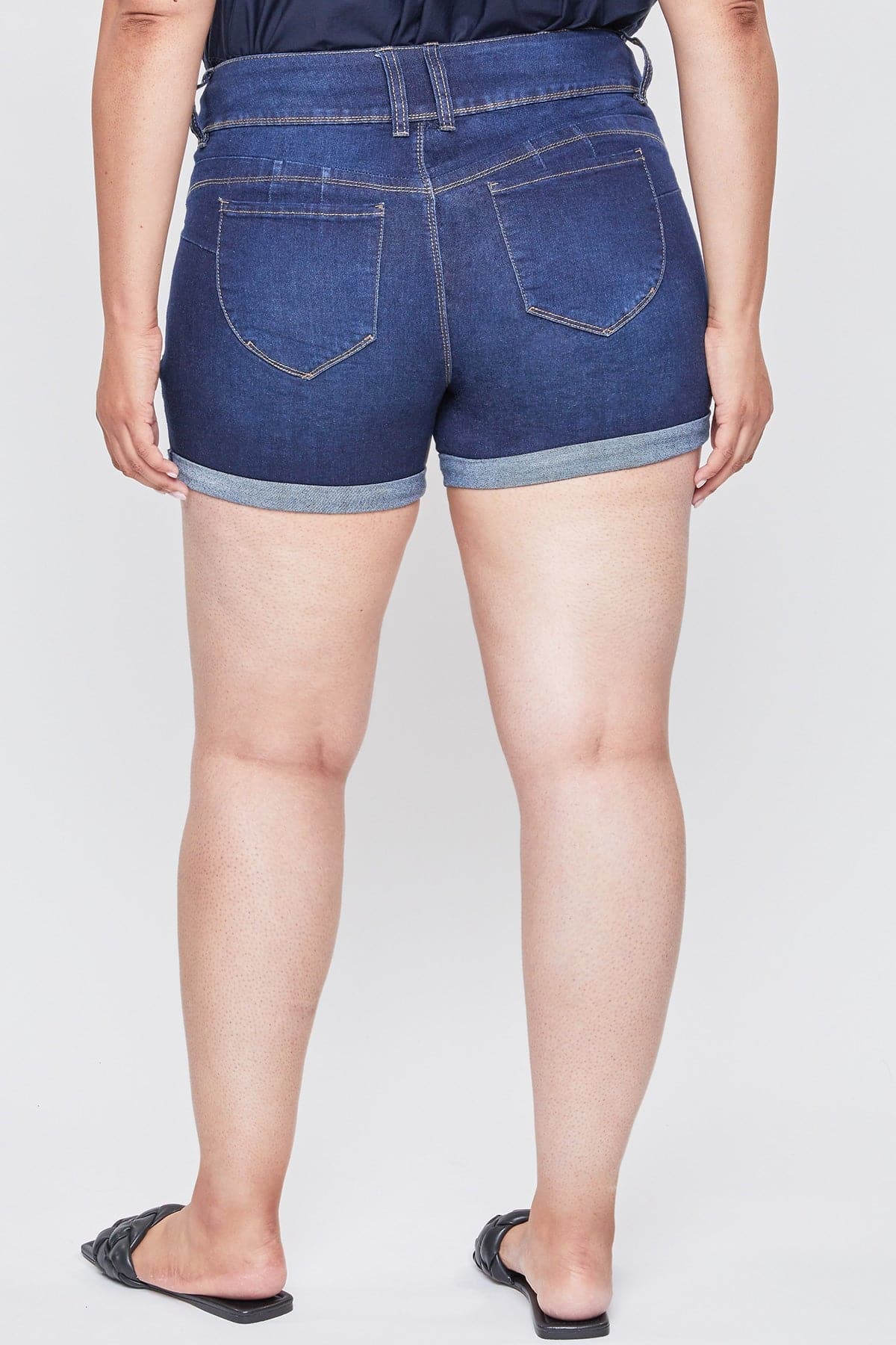Women's Plus Size Curvy Fit High Rise Cuffed Shorts